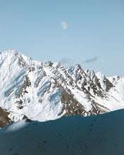 Load image into Gallery viewer, TONES OF THE WINTER | 10 ADOBE LIGHTROOM PRESETS - Hannes Engl