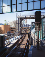 Load image into Gallery viewer, VINTAGE FILM LOOK | FREE ADOBE LIGHTROOM PRESET - Hannes Engl